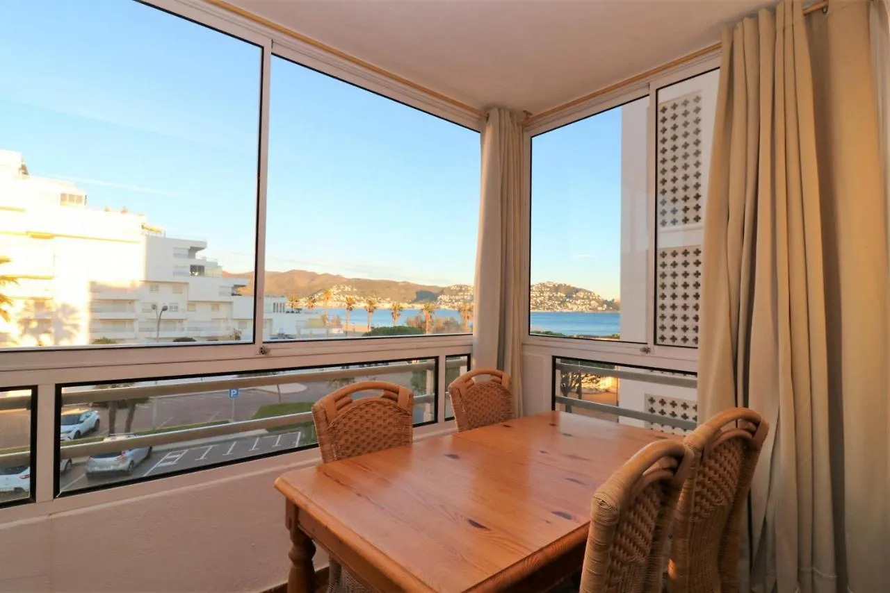 Апартаменты Gran Pavois 2- Piso Vista Al Mar, 1Era Linea Росас